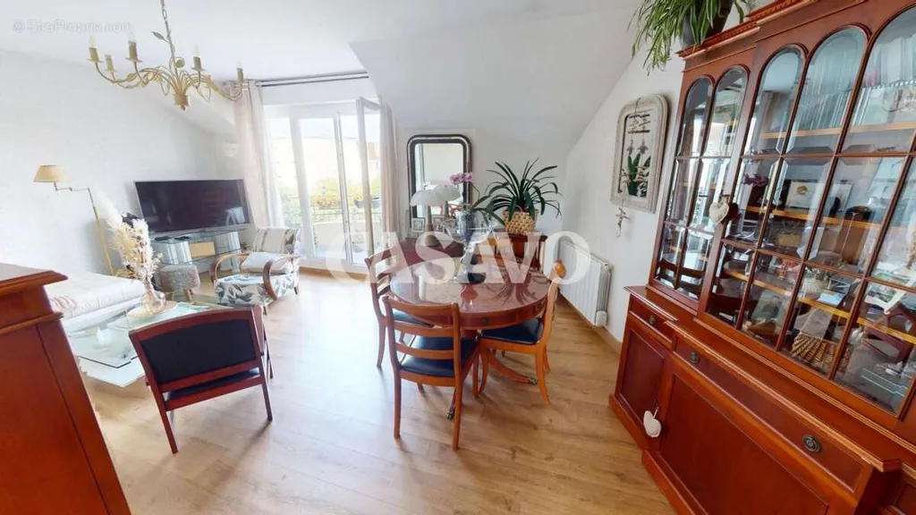 Salle à manger - Appartement 3 Pièces avec Balcon à Saint-Ouen-l'Aumône