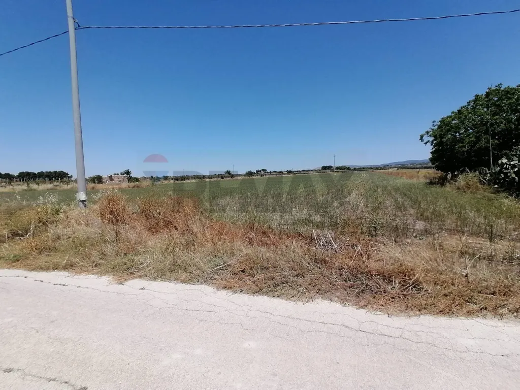 Jardin - Agricultural Land with Building Potential in Chiaramonte Gulfi