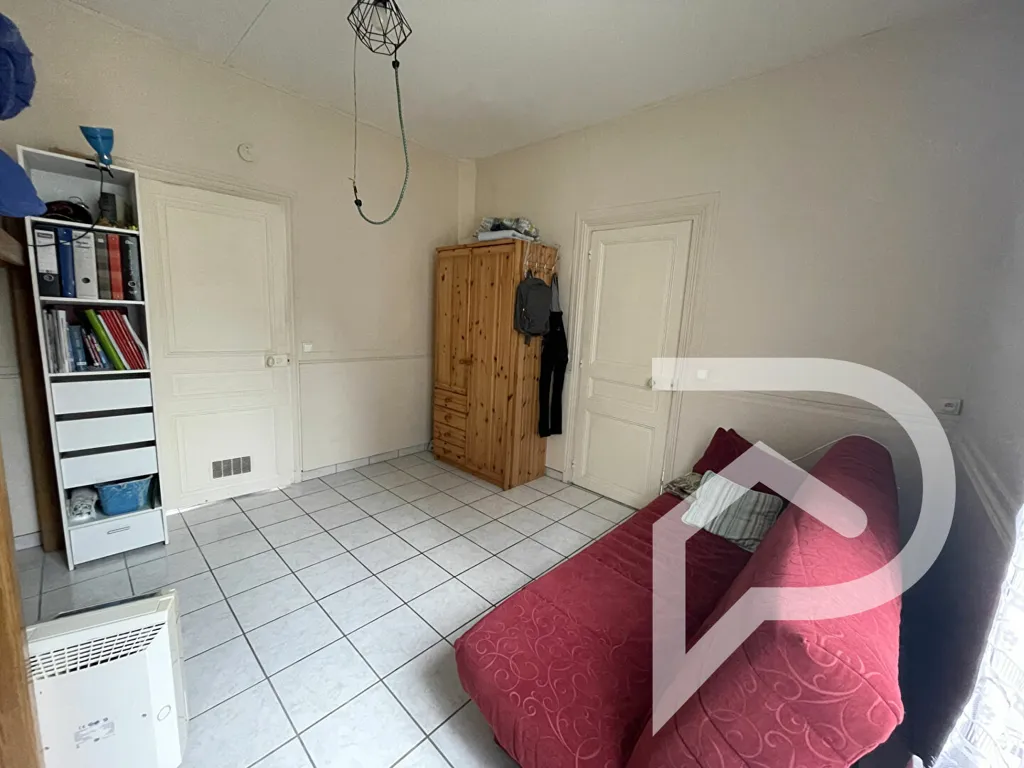 Bedrooms - 2-Bedroom Flat with Parking in Crepy-en-Valois