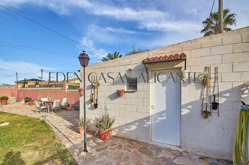 Aed - Classic Chalet with Pool in Mutxamel