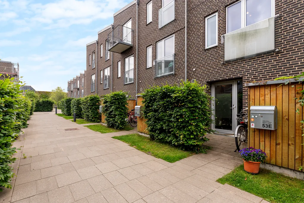 Esterno - Modern Rowhouse with Garden in Ørestad