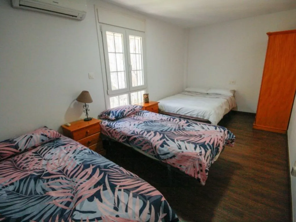 Bedrooms - Four-Bedroom Chalet with Pool near Coín