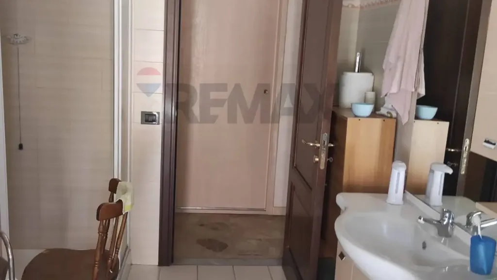 Vannitoad - Independent House with Terrace in Paterno'