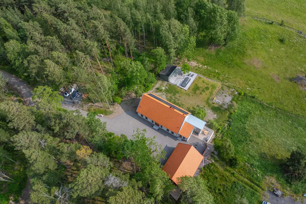 Õhuvaade - Modern Farmhouse with Pool near Norrköping