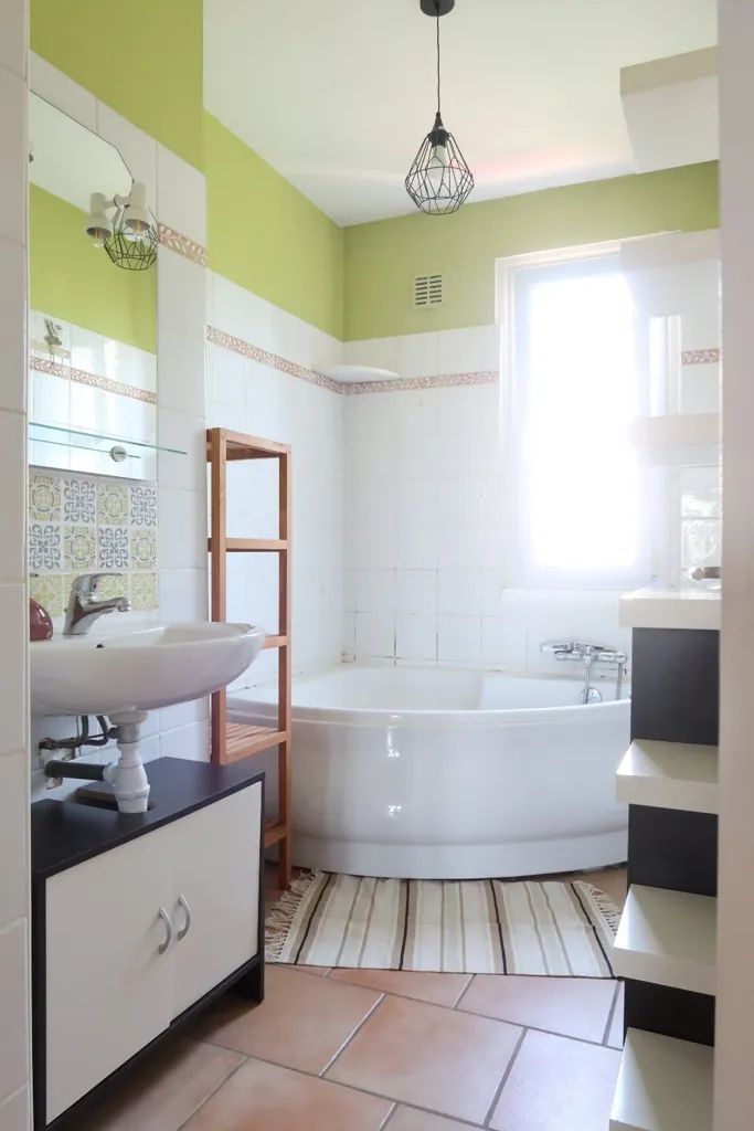 Vannitoad - 2-Bedroom Apartment with Rooftop View in Saint-Étienne
