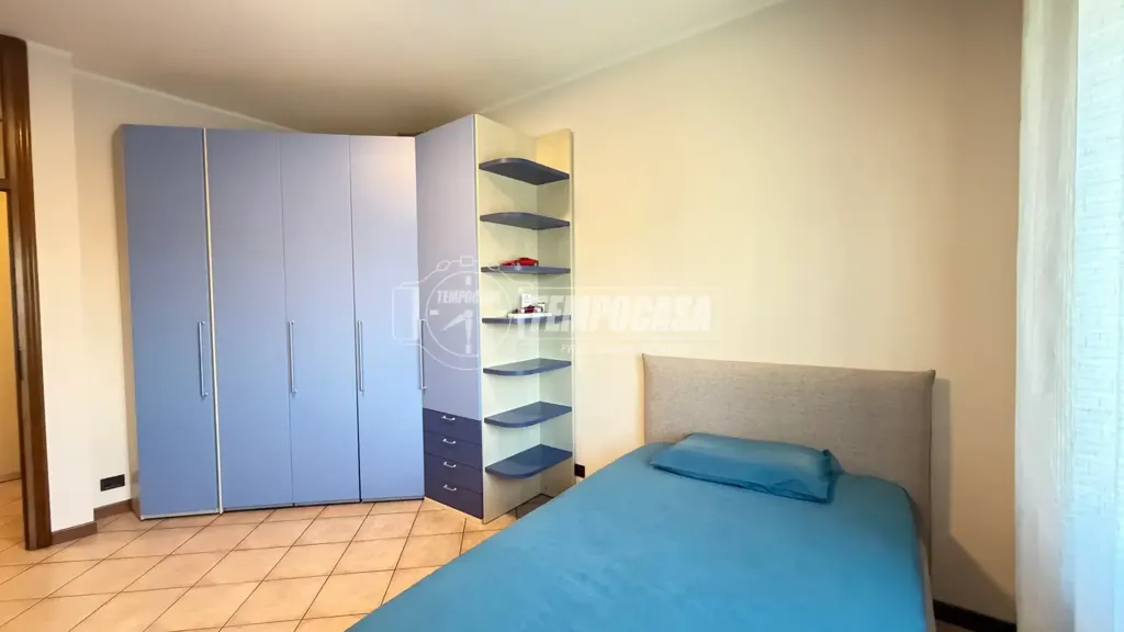 Chambres - Maison 8 pièces à IT