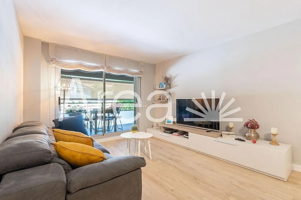Apartment with Terrace in Parc Central, Mataró