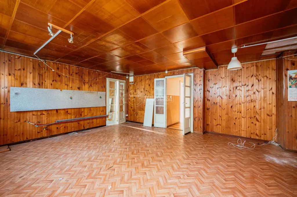 Toad - Two-Bedroom House with Garden in Vigevano Centre