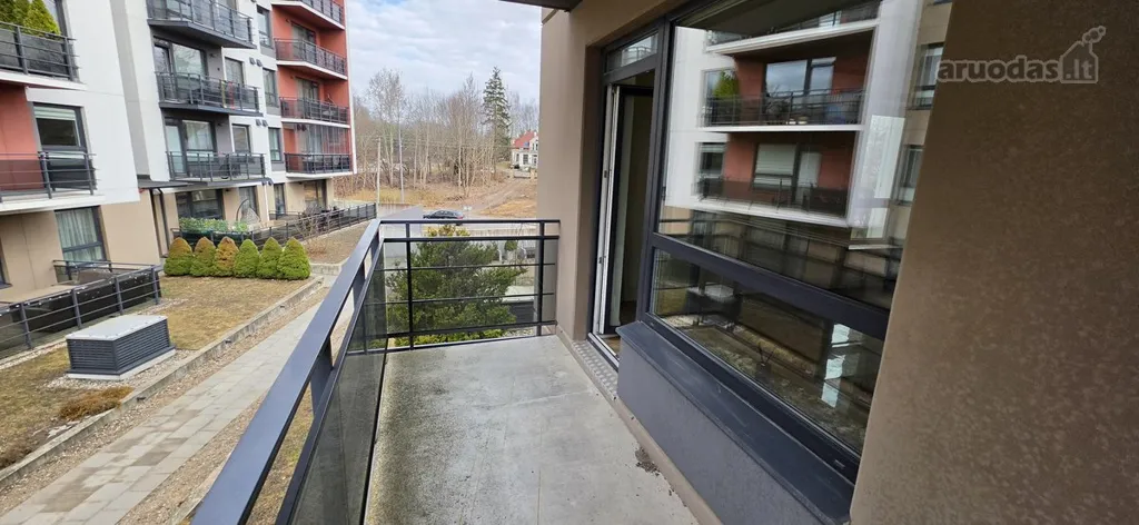 Balcon - 2-Bedroom Apartment with Balcony in Vilnius