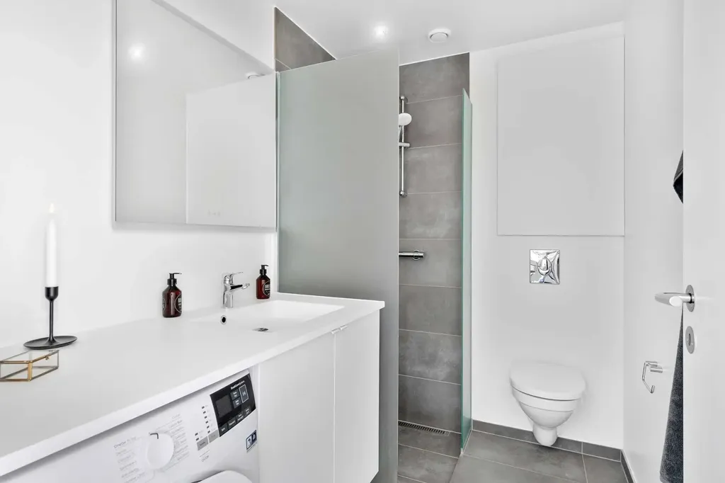 Vannitoad - Two-Bedroom Apartment in Aarhus V