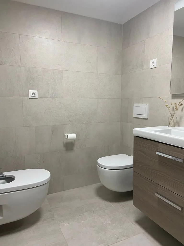 Bagni - Luxury Apartment with Terrace in Montecarmelo, Madrid