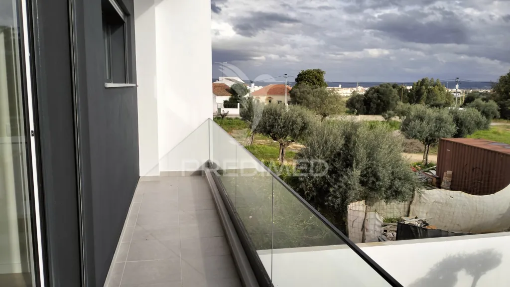 Balcon - Luxury Villa with Shared Pool in Entroncamento