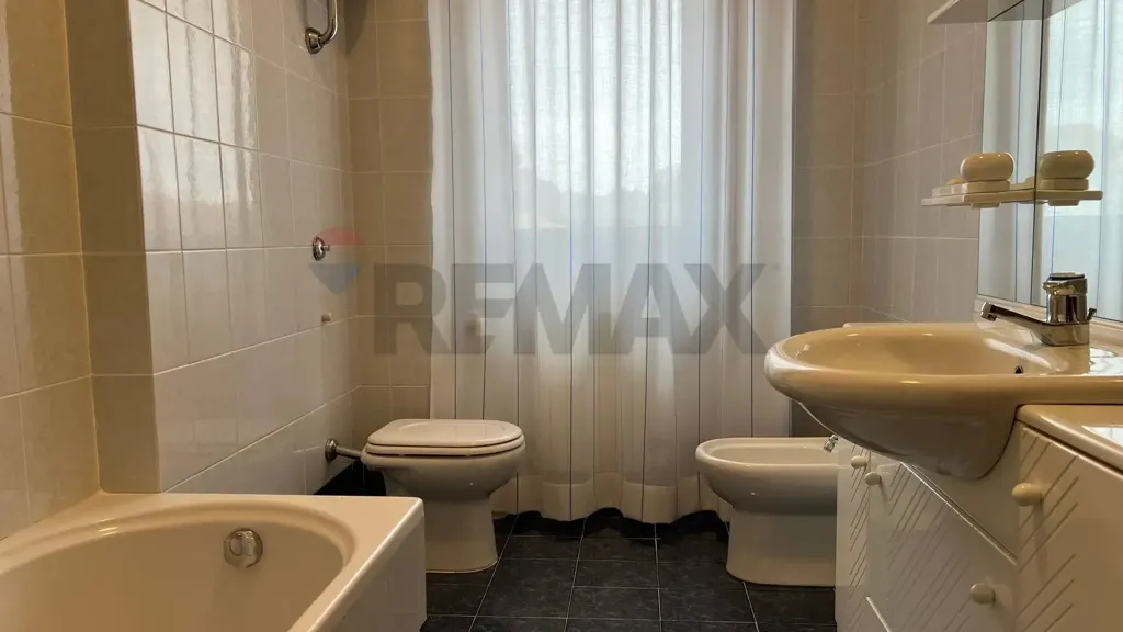 Bathrooms - Apartment with Balcony in Chieti Centre