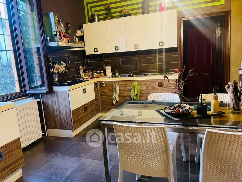 Cuisine - Rustic Villa with Garden in Cremona