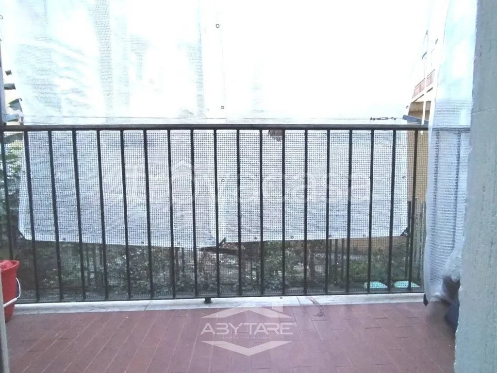 Rõdu - Rusticated Flat with Balcony in Turin