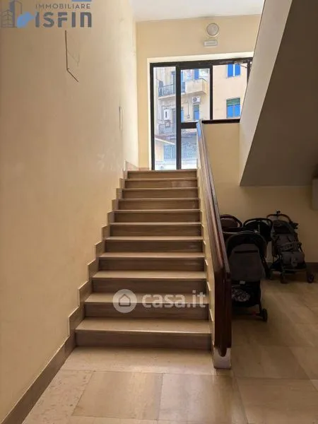 Stanze - Three-Bedroom Flat with Courtyard in Cosenza