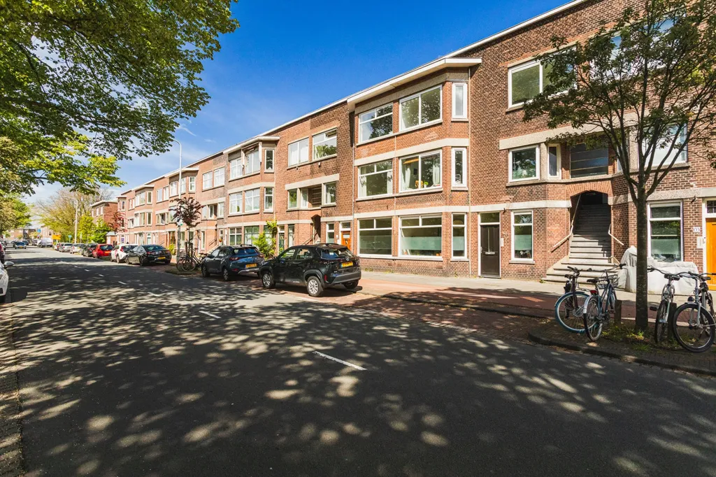 Extérieur - Spacious Apartment with Balcony in Bomenbuurt
