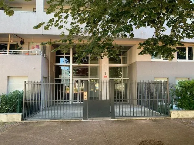 Extérieur - Studio Meublé avec Ascenseur à Lyon 9ème