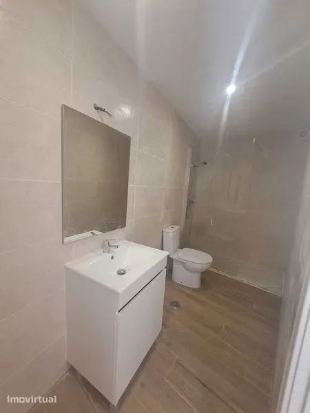 Vannitoad - T2 House with Patio in Historic Centre