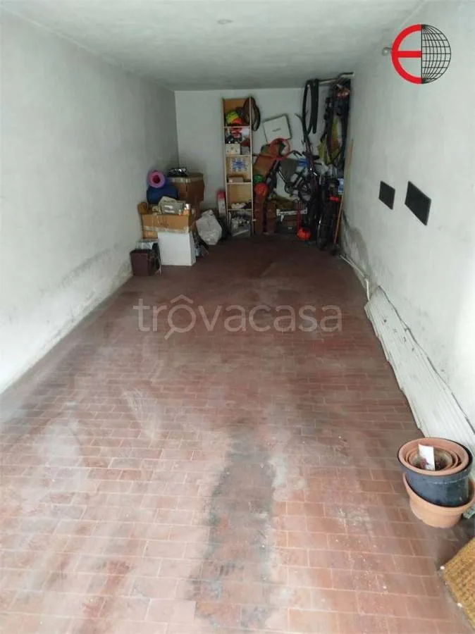 Garage - Bright Apartment with Terraces in Padova