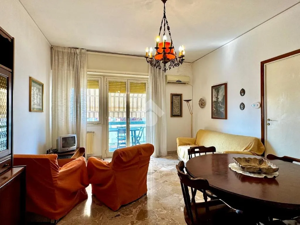 Dining Room - Panoramic 3-Bedroom Apartment in Palermo