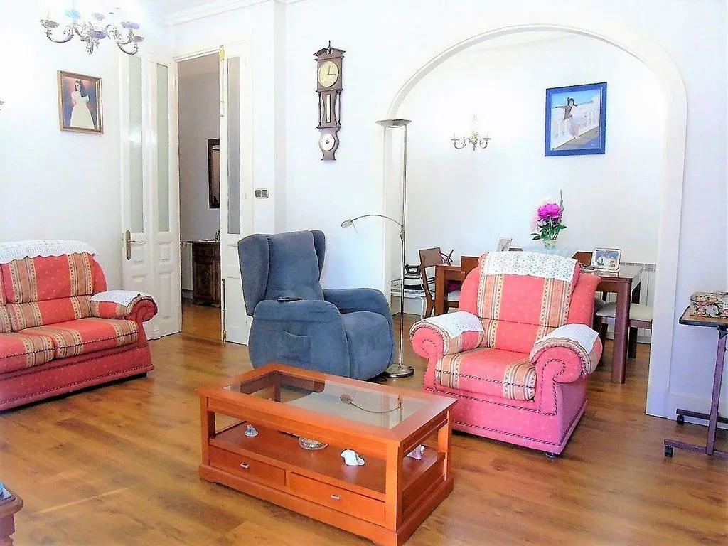 Séjour - Historic Apartment with Balcony in City Centre
