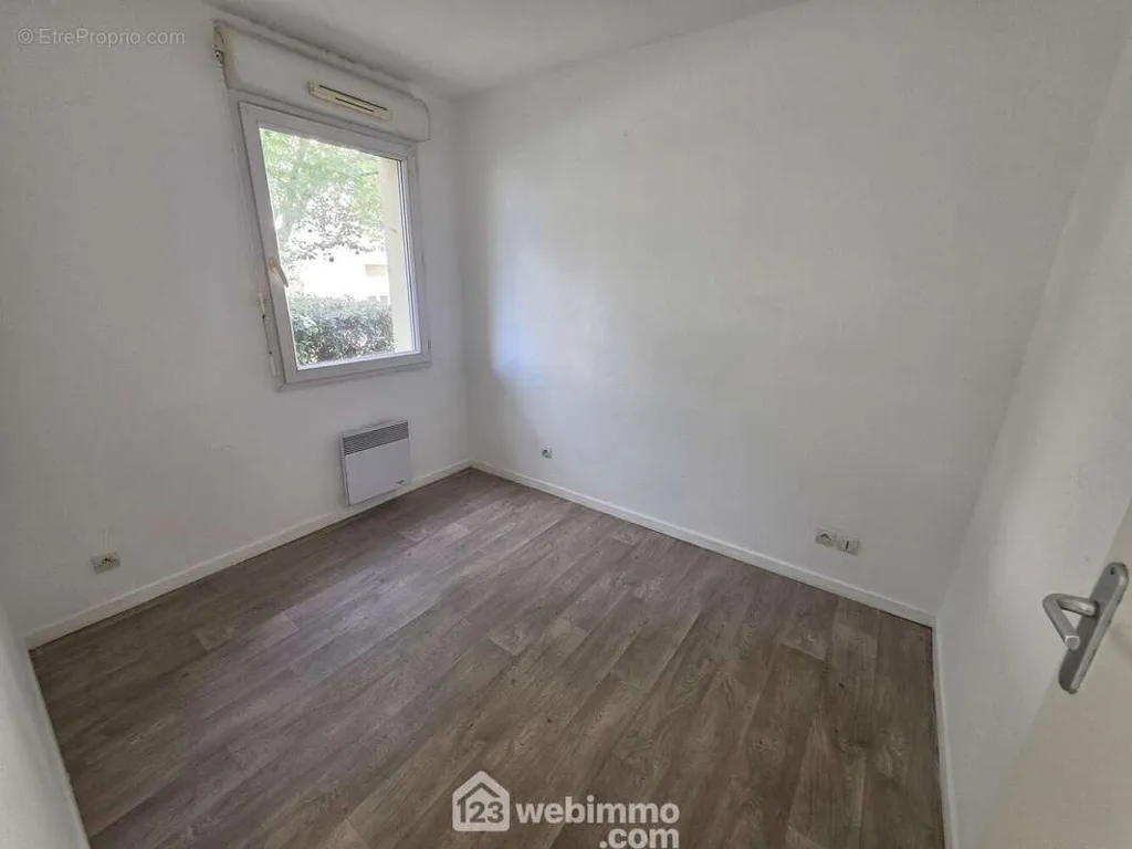 Pièces - Appartement avec Piscine et Parking à Blanquefort