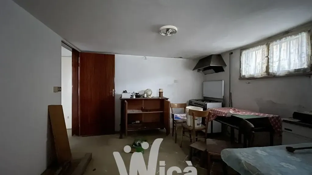 Söögituba - Spacious 5-Room Apartment in Cesena