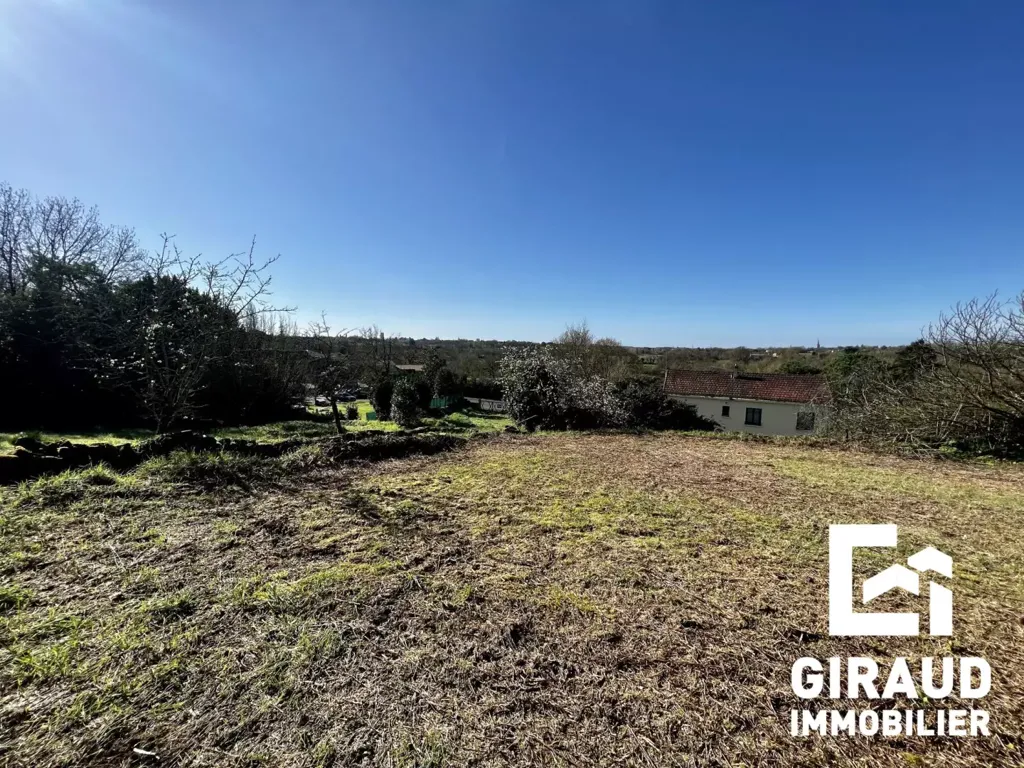 Giardino - Buildable Plot with South-East View in L'Orbrie