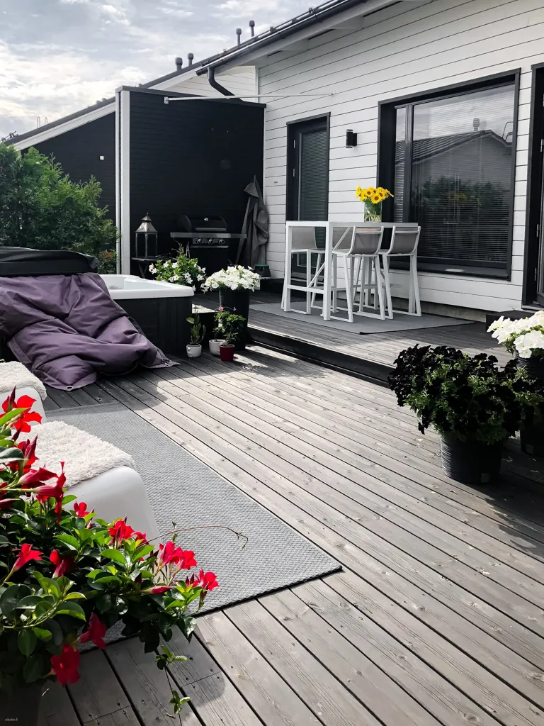 Terrass - Detached House with Garden in Tuusula