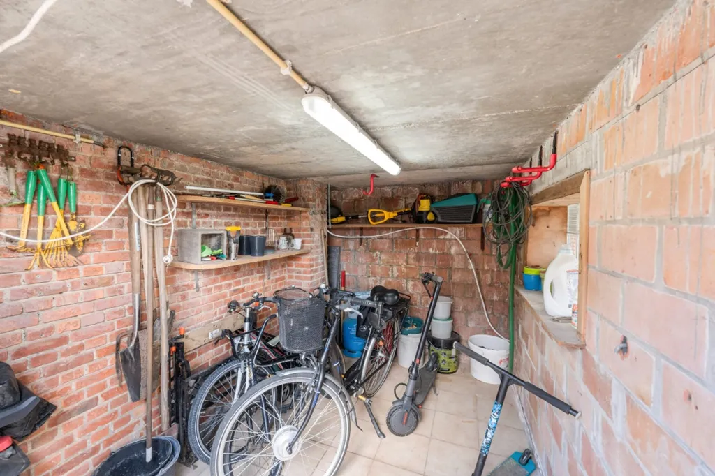 Utility Room - Detached House with Double Glazing in Sinaai