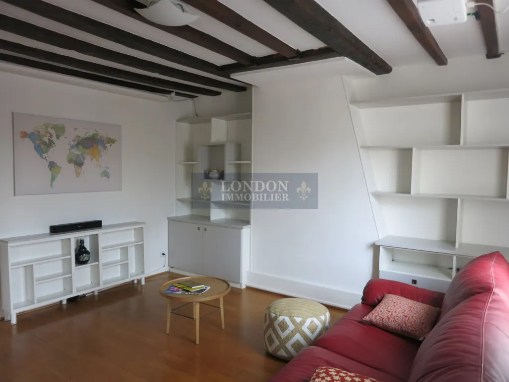 Soggiorno - Duplex with Courtyard View in Notre Dame, Versailles