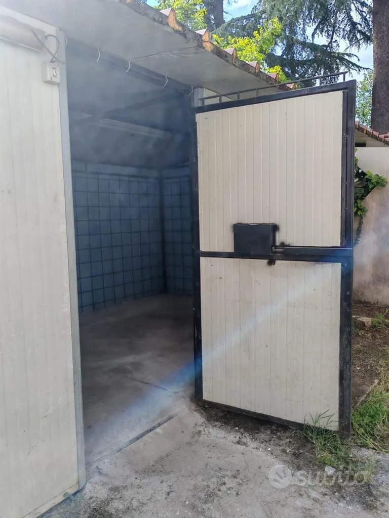 Extérieur - Prefabricated Box for Sale in Rome