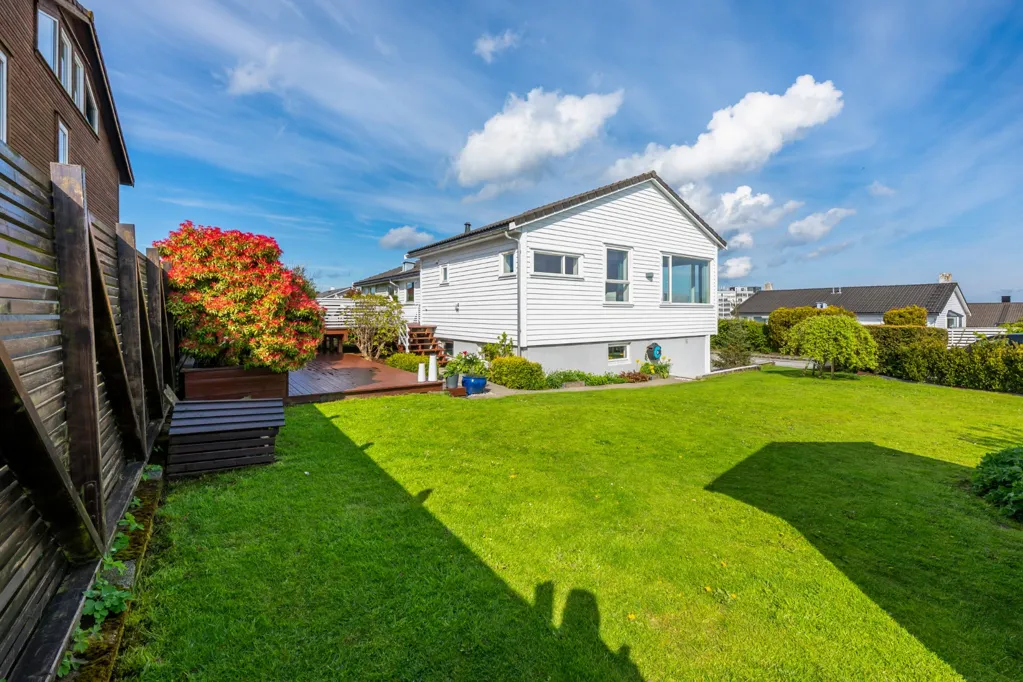 Jardin - Family Home with Corner Plot in Tasta/Vardeneset