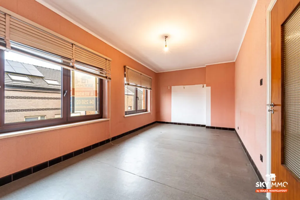 Toad - Spacious House with Garden and Garage in Seraing