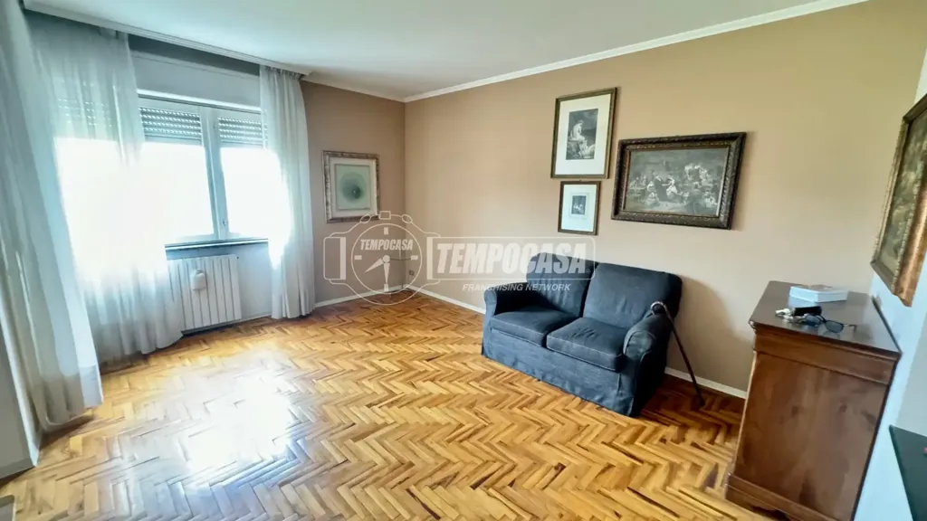 Appartement 5 pièces à IT