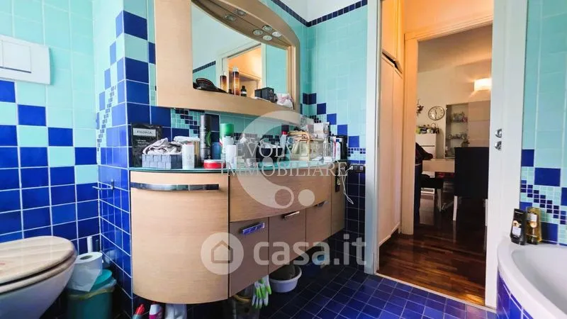 Salles de bain - Three-Bedroom Apartment with Balcony in Rome