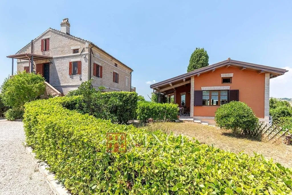 Välivaade - Rustic Casale with Pool in Montefiore dell'Aso