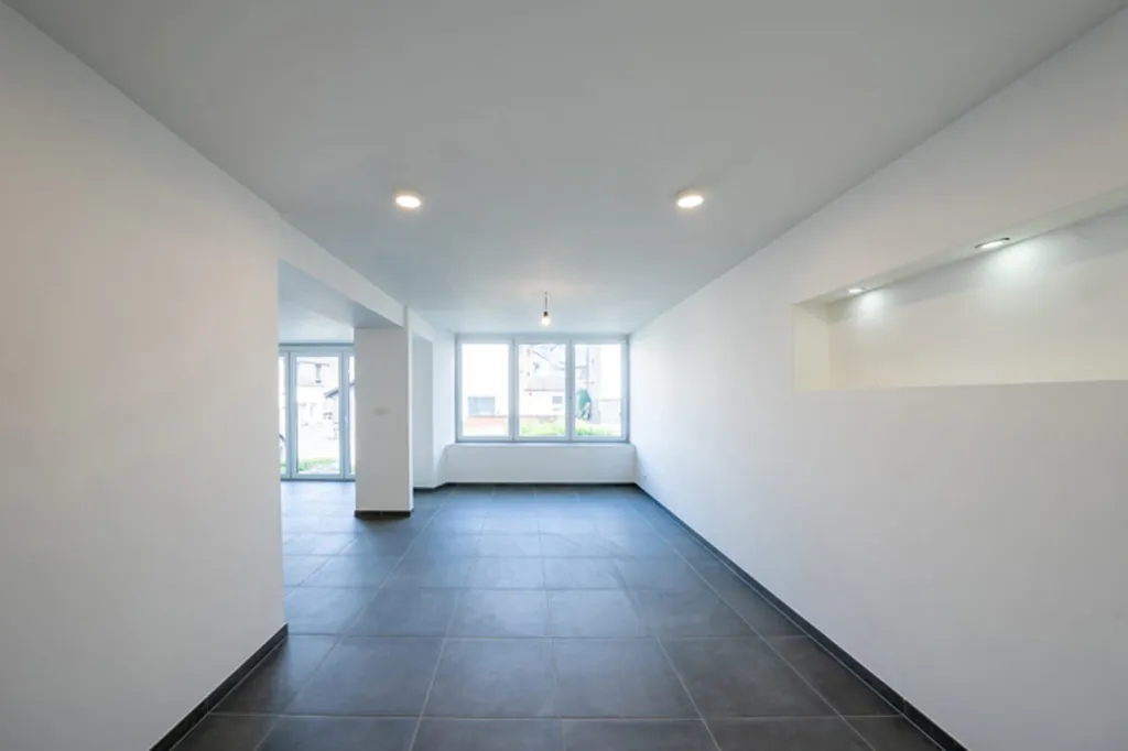 hallway_entrance