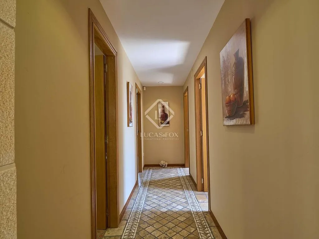 hallway_entrance