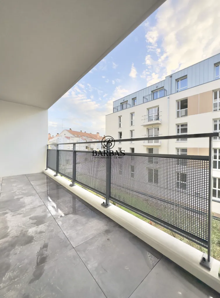 Rõdu - New 2-Bed Flat with Balcony in Nancy