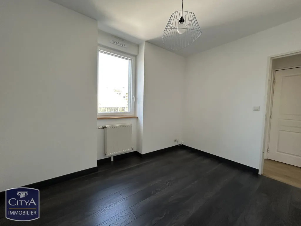 Pièces - Appartement Lumineux avec Ascenseur au Nord - Gare