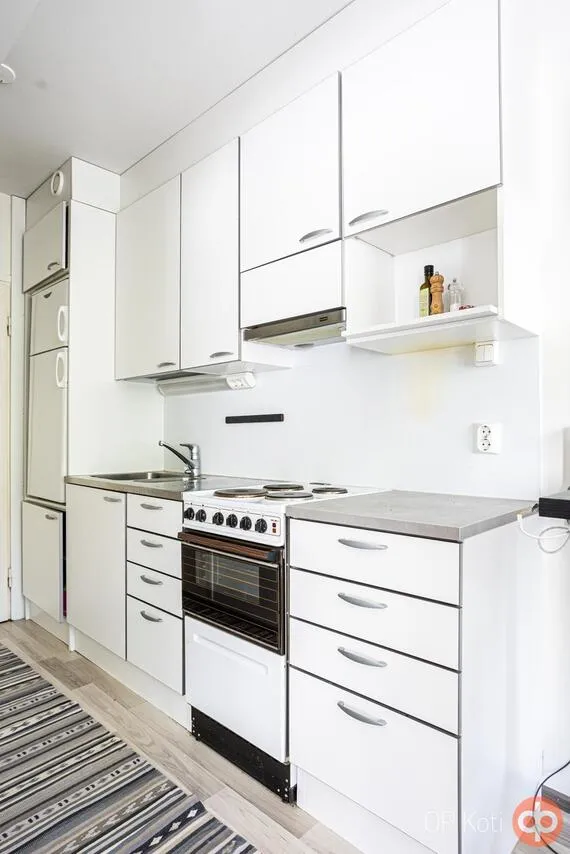 Köök - Bright Studio with Balcony in City Centre