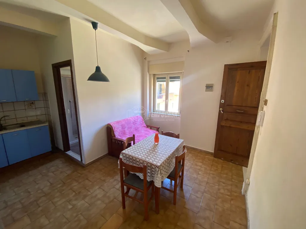 Söögituba - Studio Flat with Balcony in Central Messina