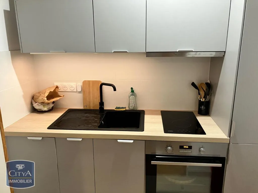 Cucina - Charming 2-Bedroom Apartment in Châteauroux