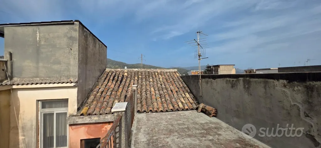Terrasse - Two-Storey House with Garden in Fiumefreddo