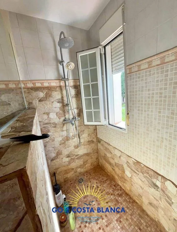 Vannitoad - Luxury Detached House with Pool in La Nucia