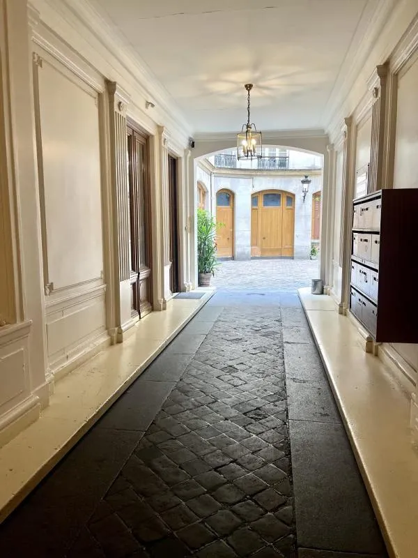 Hallway - Bright 2-Bed Flat near Saint-Lazare, Paris