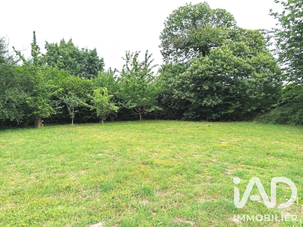 Aed - Buildable Plot with Urbanisation Certificate in Les Iffs