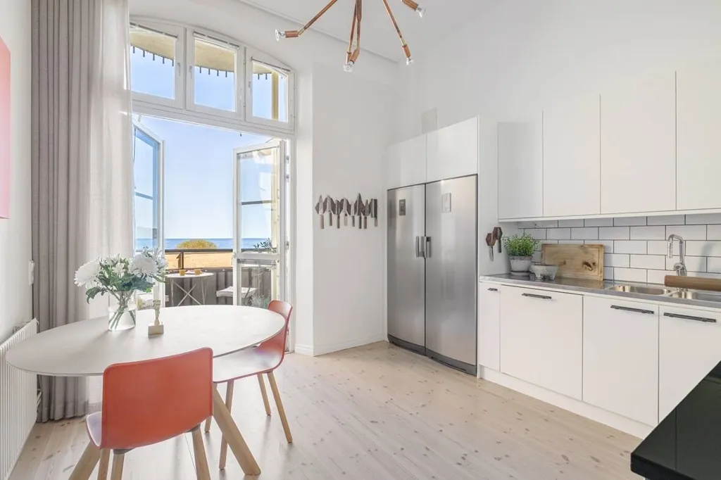 Cuisine - Jugendstil Apartment with Vättern View in Jönköping